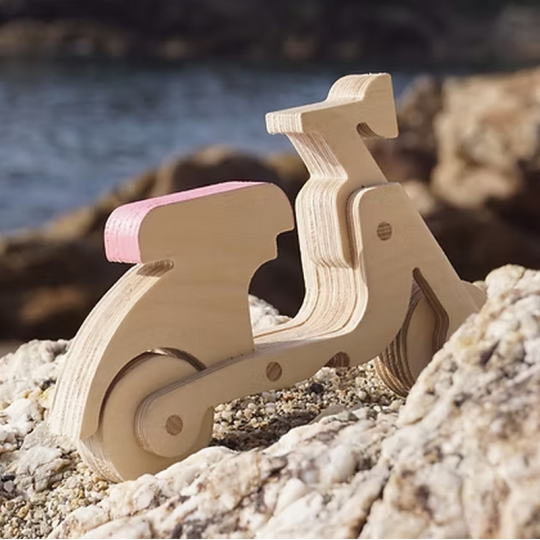 Jouet en bois à construire MANUFACTURE EN FAMILLE Mon joli scooter DIY