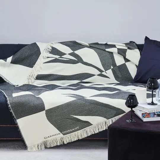 Plaid Jeté Versus noir et blanc Garnier Thiebaut