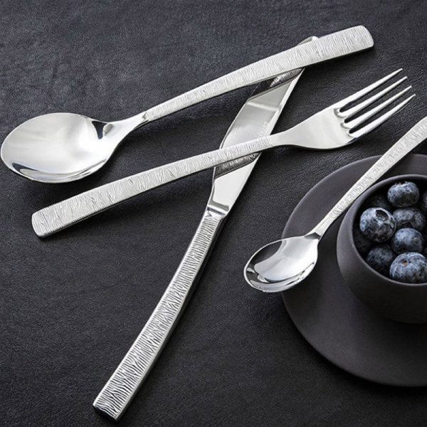 Ecrin 124 couverts Astrée Ciselé Miroir DEGRENNE