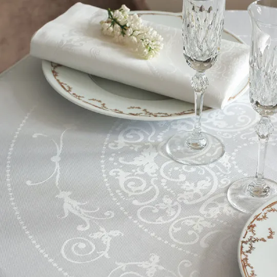 4 serviettes de table Comtesse blanc Garnier Thiebaut