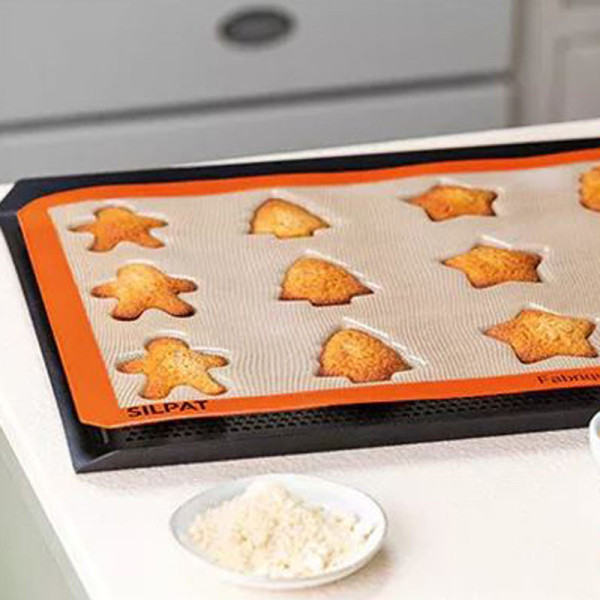 Moule à gâteau 12 biscuits de Noël SILPAT en silicone 40x30cm