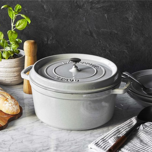 Cocotte STAUB en fonte 24cm - 6 coloris
